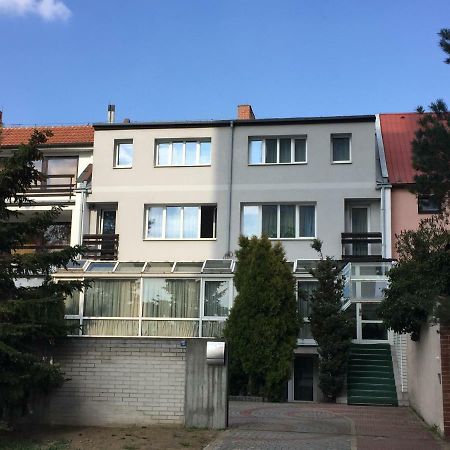 Hotel-Pension Kamyk Praag Buitenkant foto