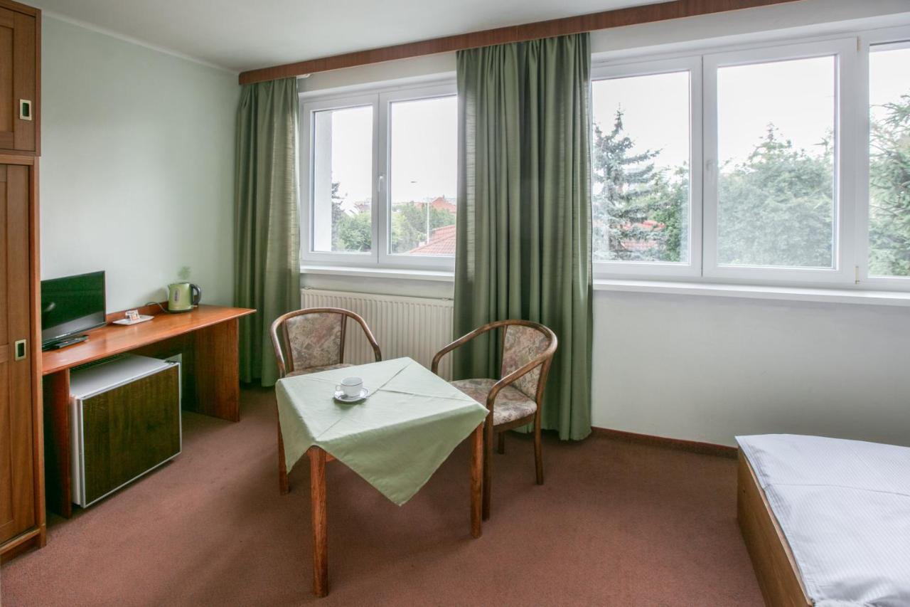 Hotel-Pension Kamyk Praag Buitenkant foto