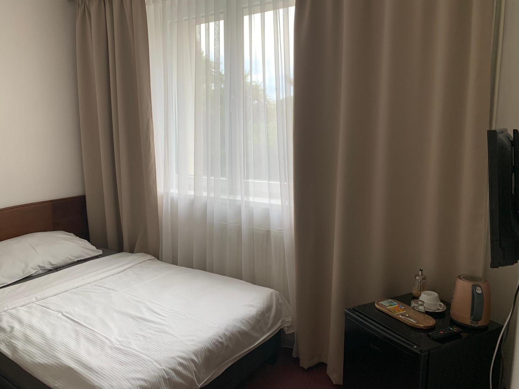 Hotel-Pension Kamyk Praag Buitenkant foto