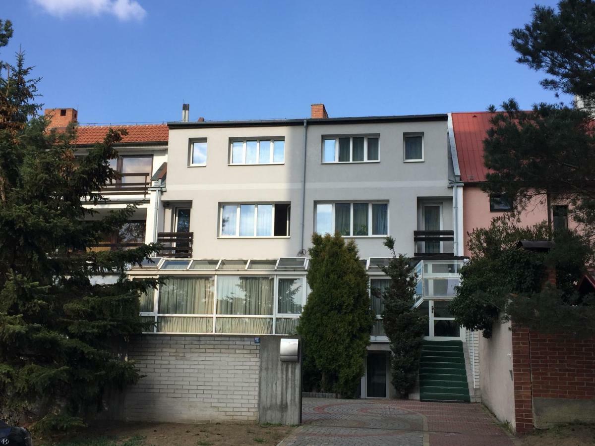 Hotel-Pension Kamyk Praag Buitenkant foto